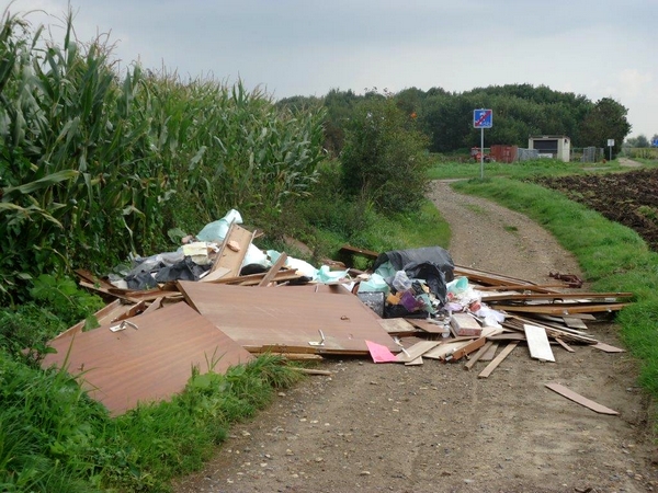 Dpt de dtritus, rue Militaire  vegne